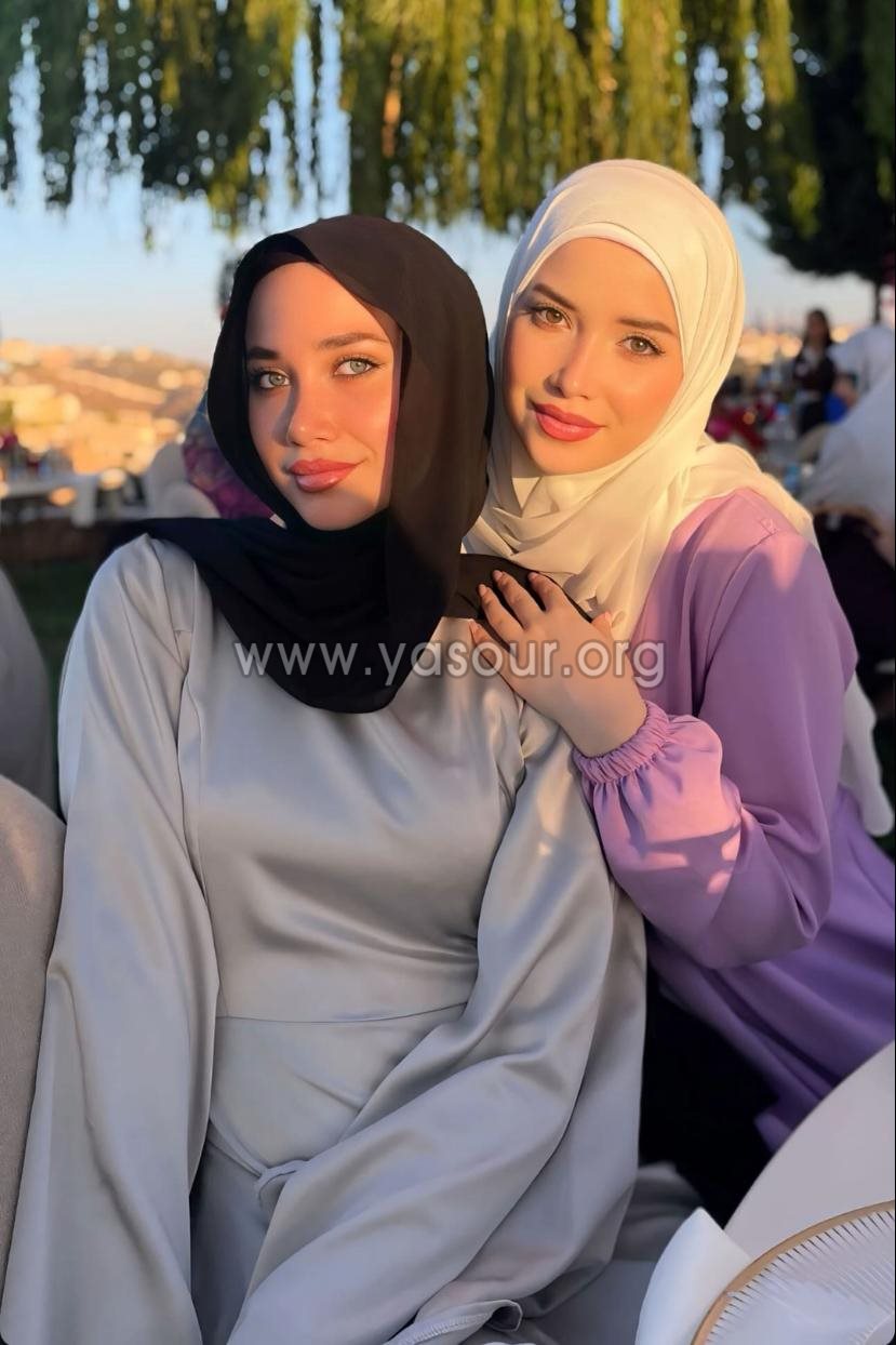 الشهداء الابرار المقدم الحاج احمد غريب وافراد عائلته