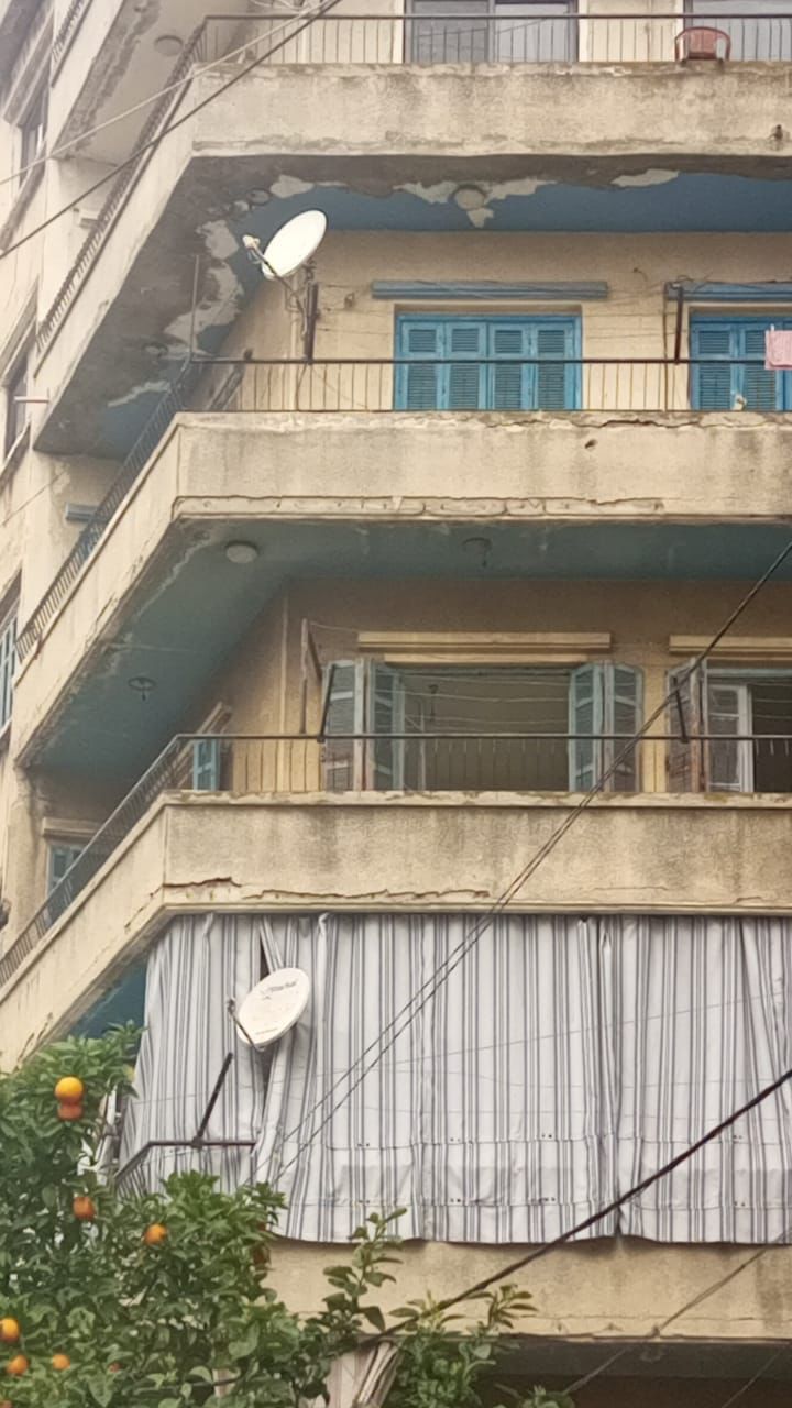 حجر كبير سقط على رأس طفل 1