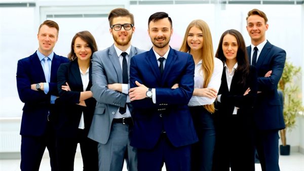موظفين لعدة مجالات