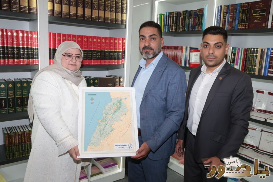 المحامية الدكتورة ندى يونس كتابها القانوني ( حقوق لبنان البحرية من منظور القانون الدولي) في بيروت