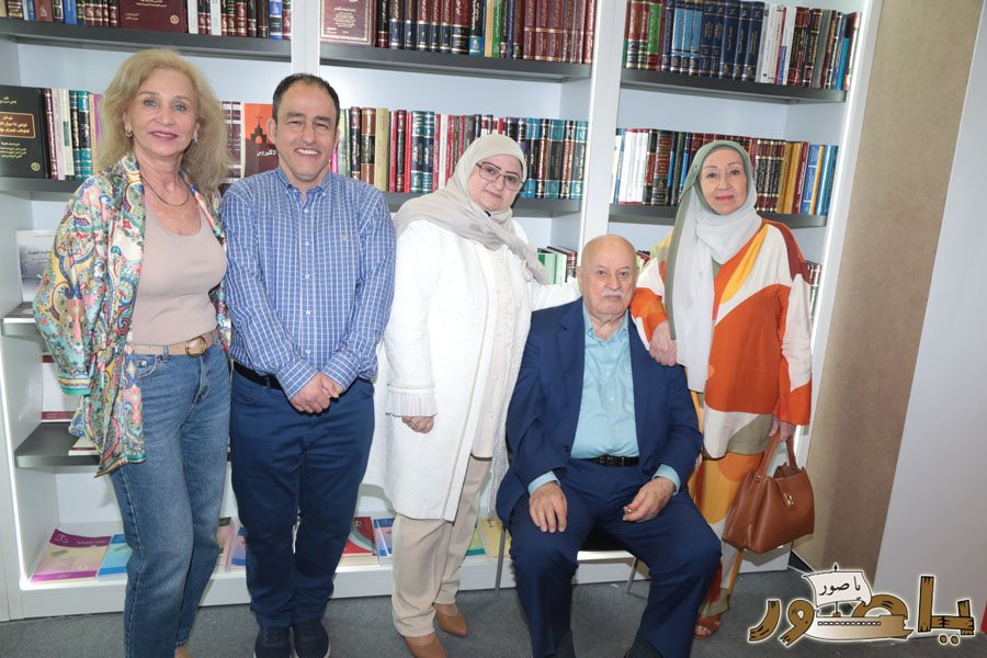 المحامية الدكتورة ندى يونس كتابها القانوني ( حقوق لبنان البحرية من منظور القانون الدولي) في بيروت