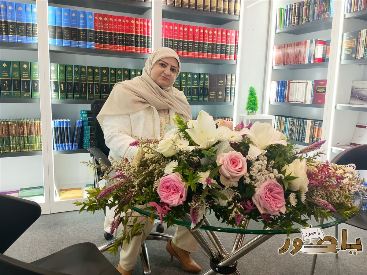 المحامية الدكتورة ندى يونس كتابها القانوني ( حقوق لبنان البحرية من منظور القانون الدولي) في بيروت