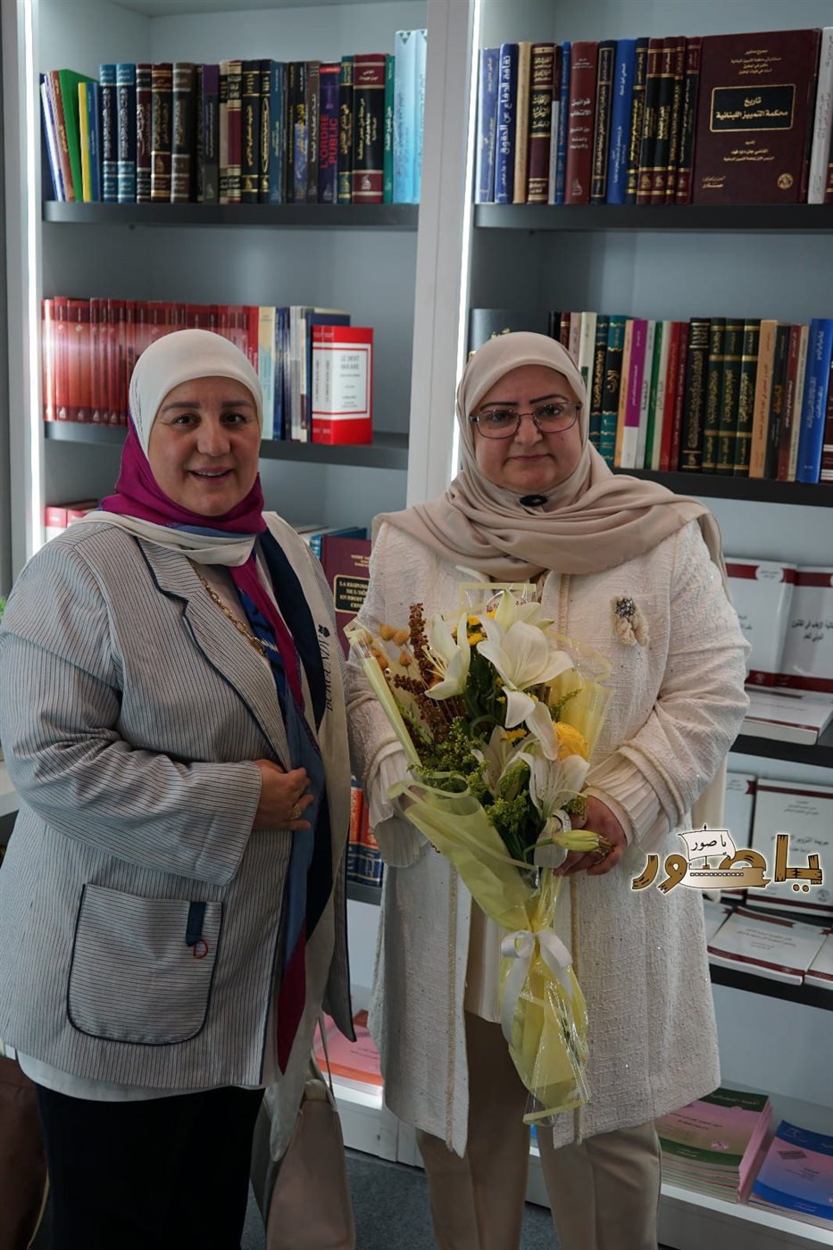 المحامية الدكتورة ندى يونس كتابها القانوني ( حقوق لبنان البحرية من منظور القانون الدولي) في بيروت