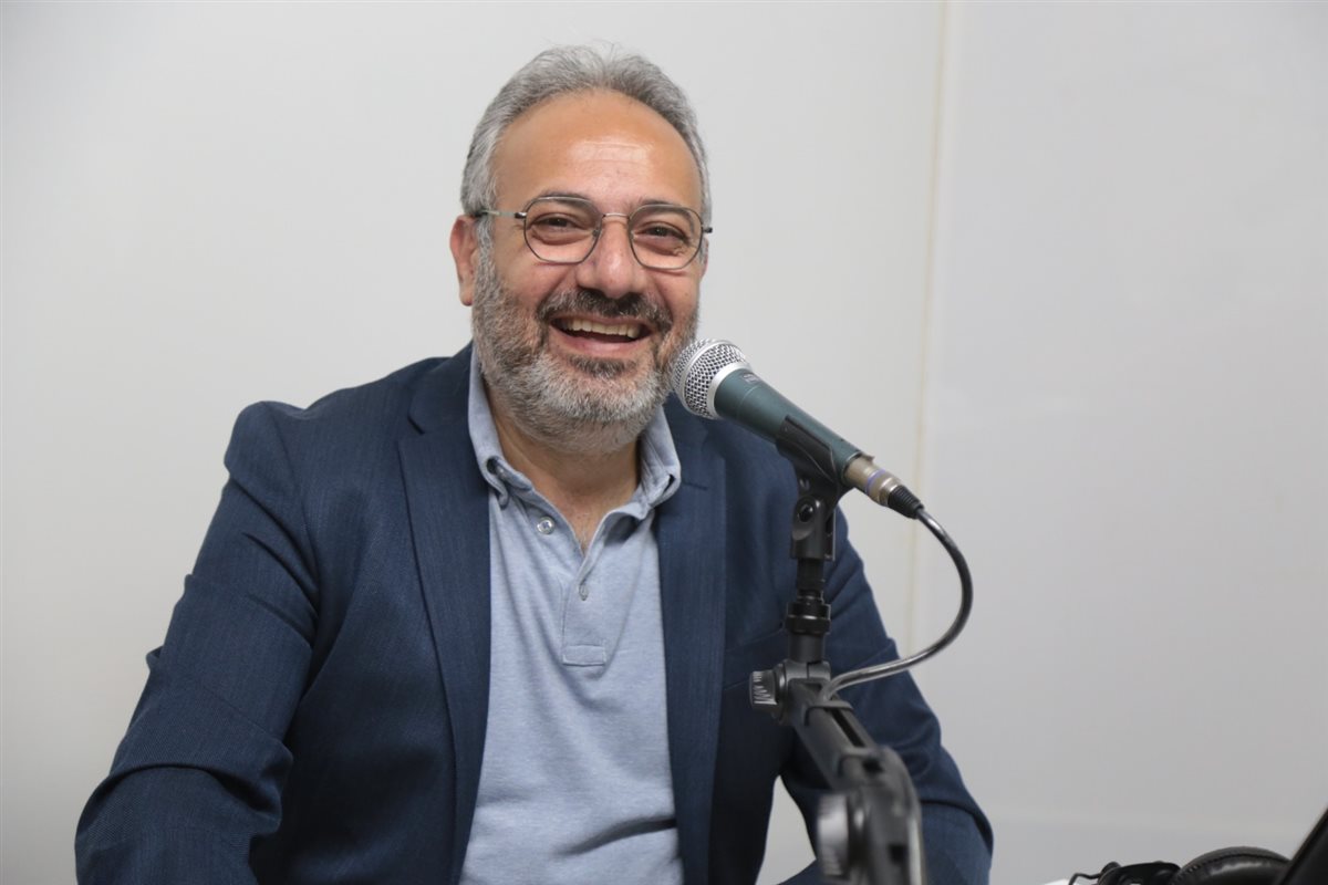 الاستاذ بيار ابي راشد ضيف مجموعة يا صور