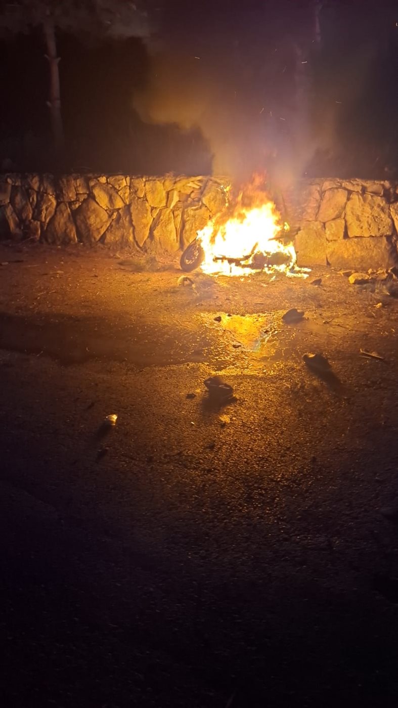 استهداف دراجة نارية في النبطية الفوقا1