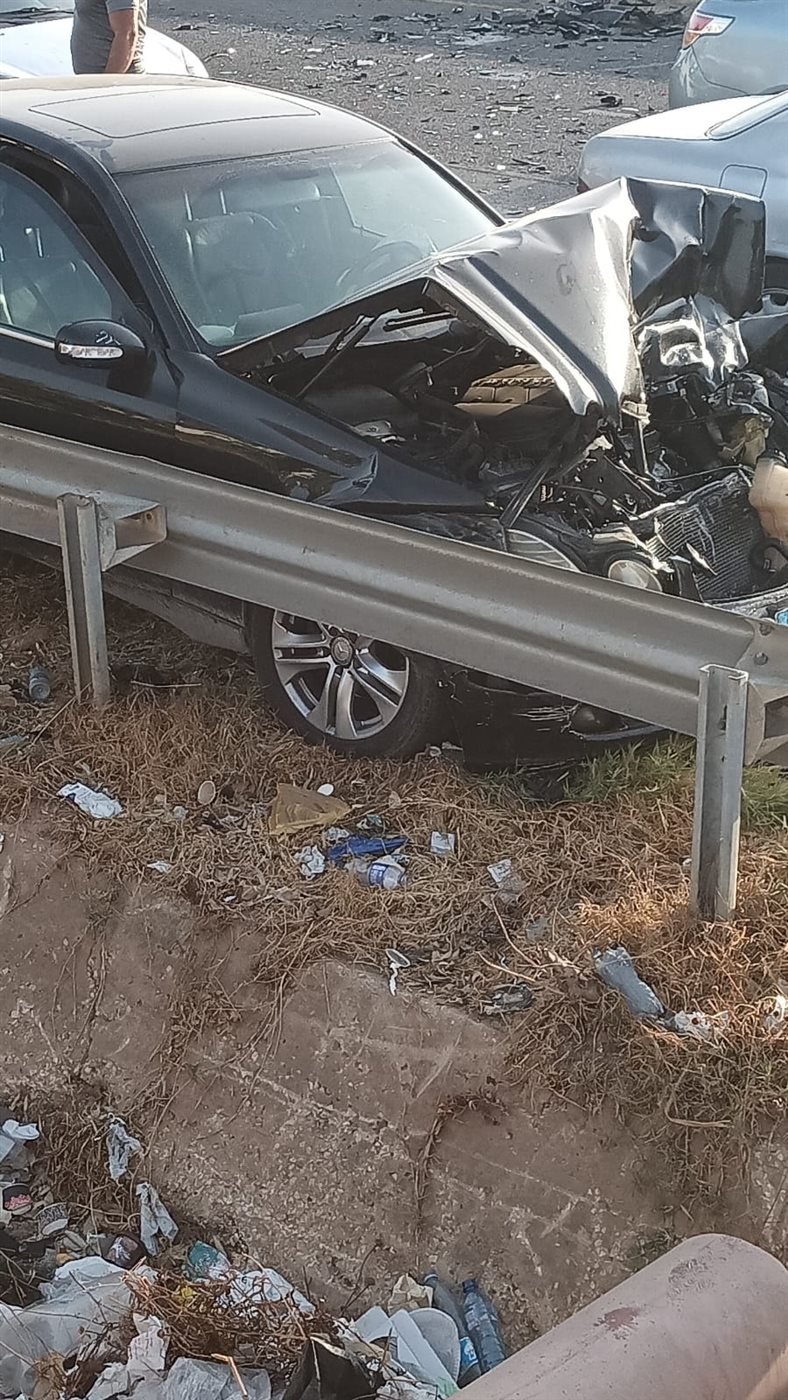 سقوط 8 جرحى جراء حادث سير قوي بين 3 آليات! (صور)