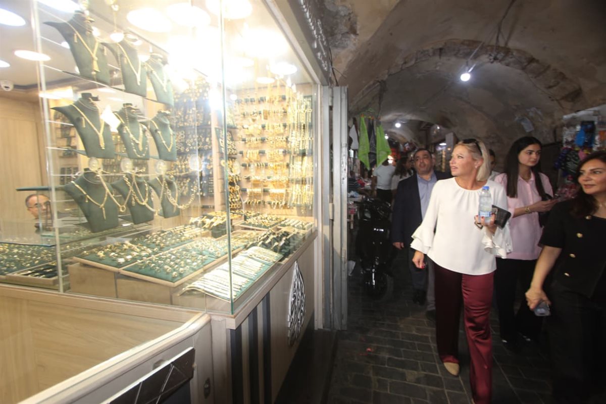 بهية الحريري تستقبل المنسقة الأممية بلاسخارت في صيدا وترافقها بجولة في المدينة القديمة