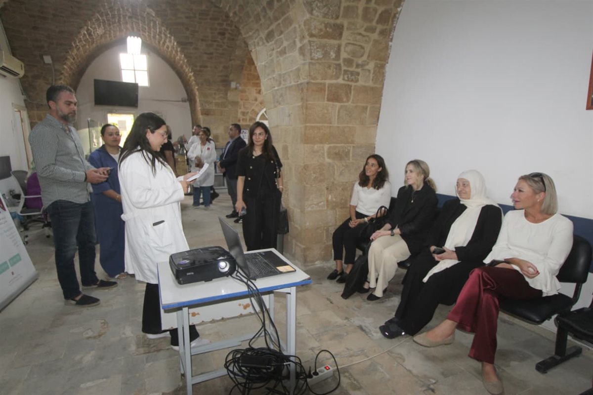 بهية الحريري تستقبل المنسقة الأممية بلاسخارت في صيدا وترافقها بجولة في المدينة القديمة