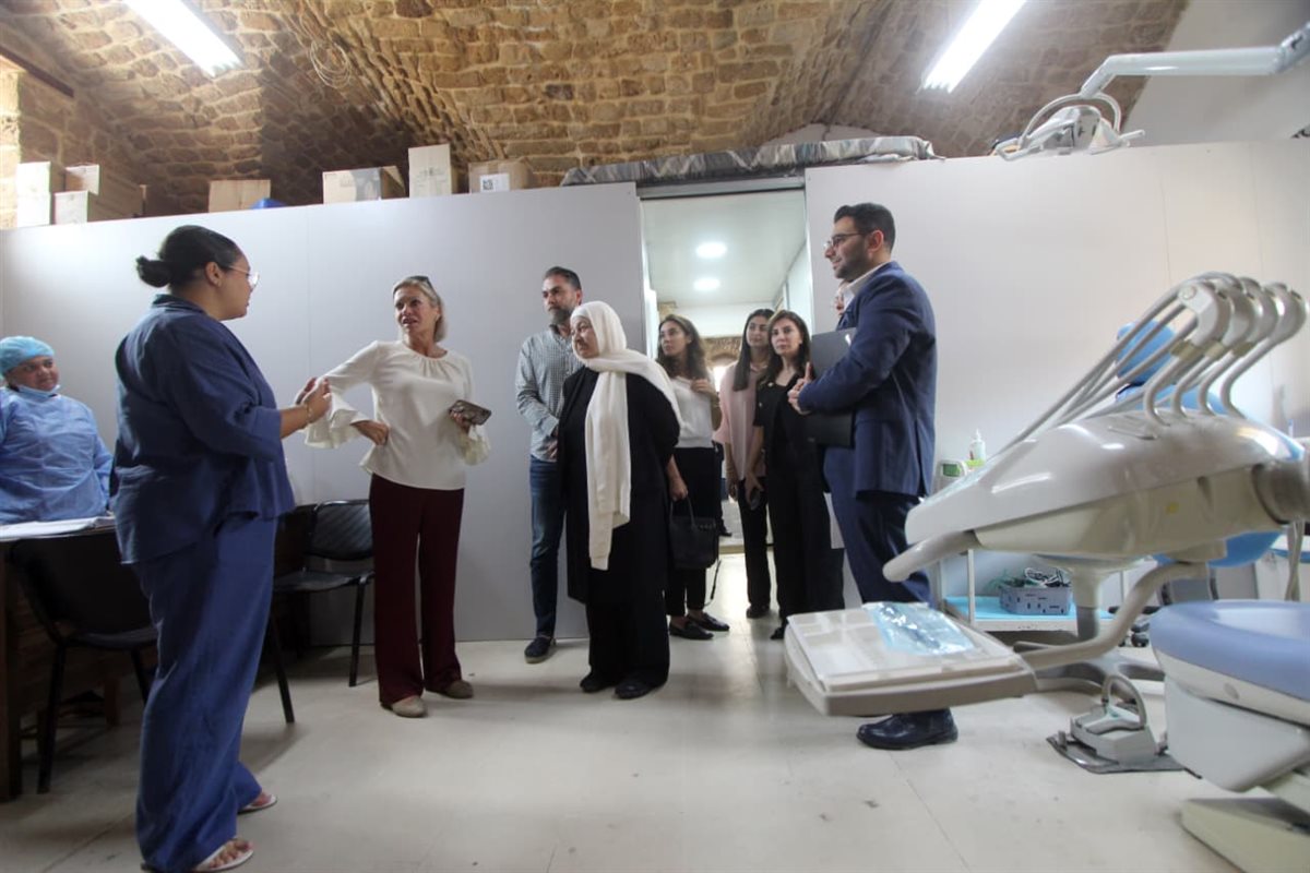 بهية الحريري تستقبل المنسقة الأممية بلاسخارت في صيدا وترافقها بجولة في المدينة القديمة