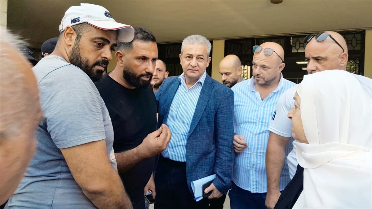 بهية الحريري أكدت لأصحاب البسطات العمل على حل عادل لقضيتهم