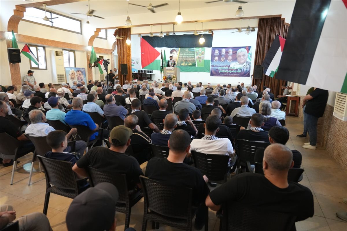 في الذكرى الثانية لمعركة طوفان الأقصى.. حماس تكرم عوائل الشهداء في منطقة صور