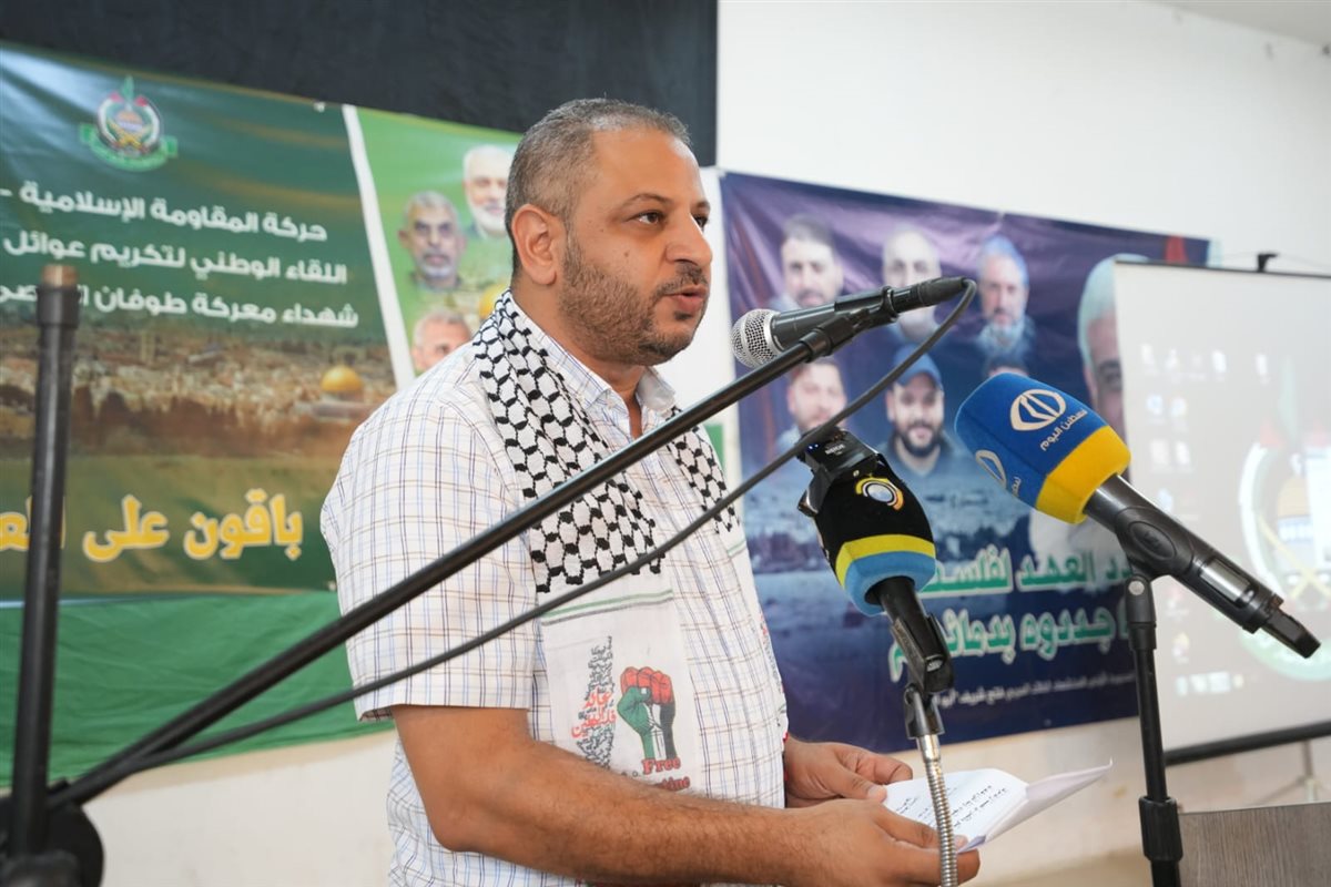 في الذكرى الثانية لمعركة طوفان الأقصى.. حماس تكرم عوائل الشهداء في منطقة صور