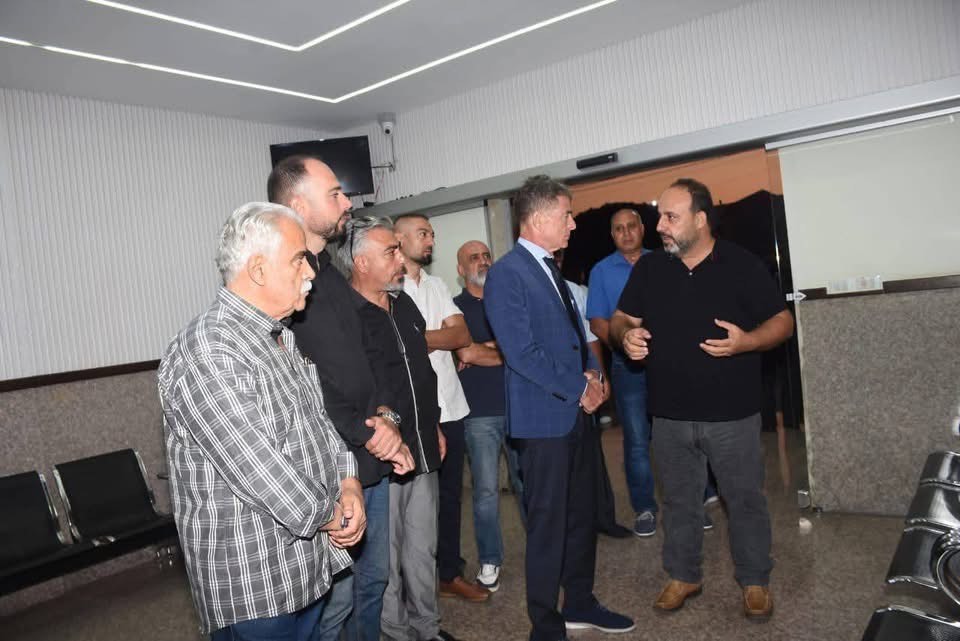 النائب إلياس جرادة يتفقد مركز الدكتور عبد الناصر فياض الطبي في أنصار