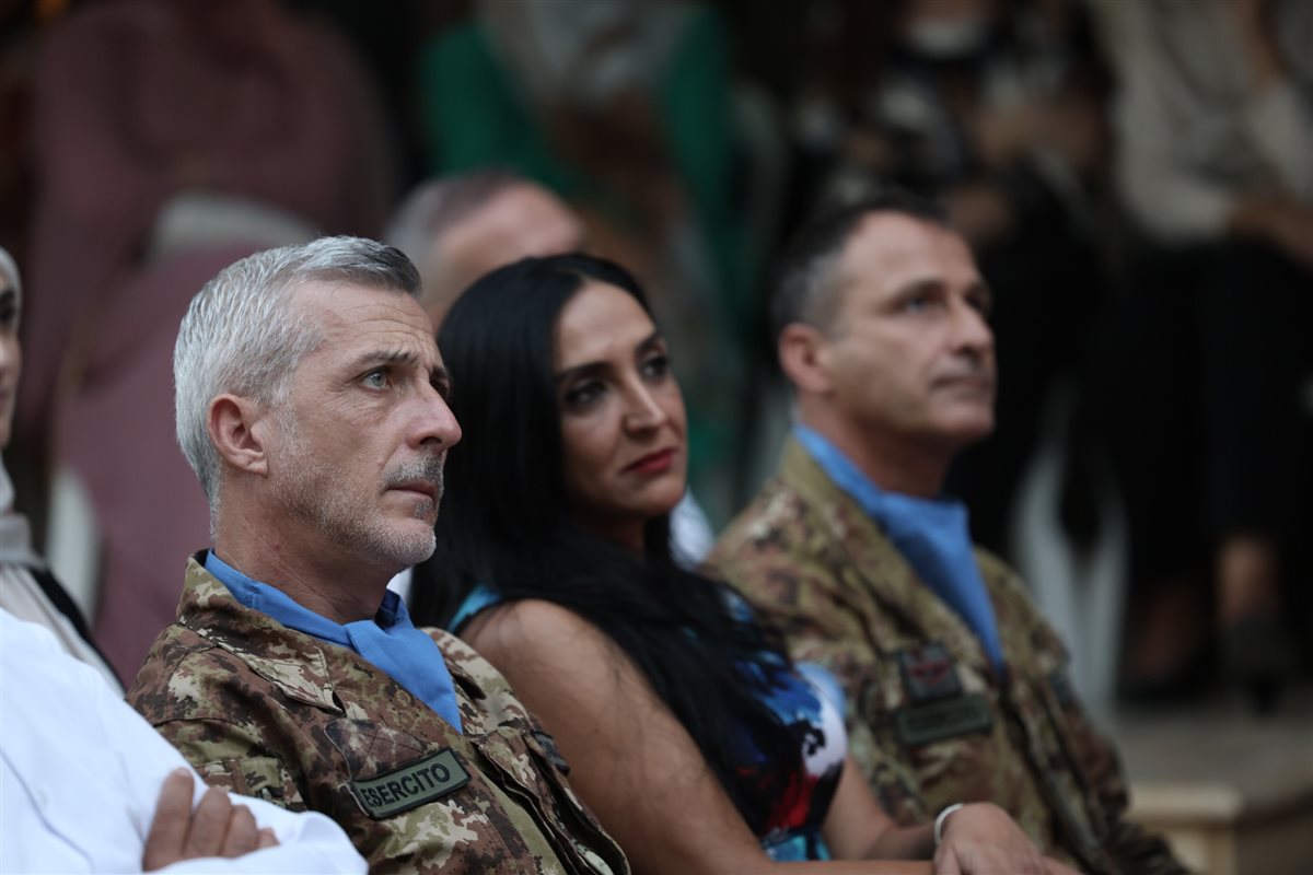 إحتفال حاشد في ثانوية البازورية الرسمية تكريميا لطلابها الناجحين والمتفوقين في الإمتحانات الرسمية