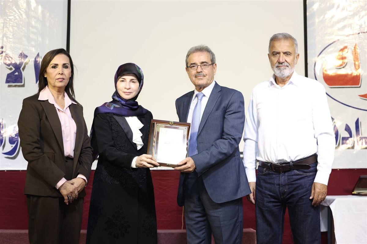 إحتفال حاشد في ثانوية البازورية الرسمية تكريميا لطلابها الناجحين والمتفوقين في الإمتحانات الرسمية