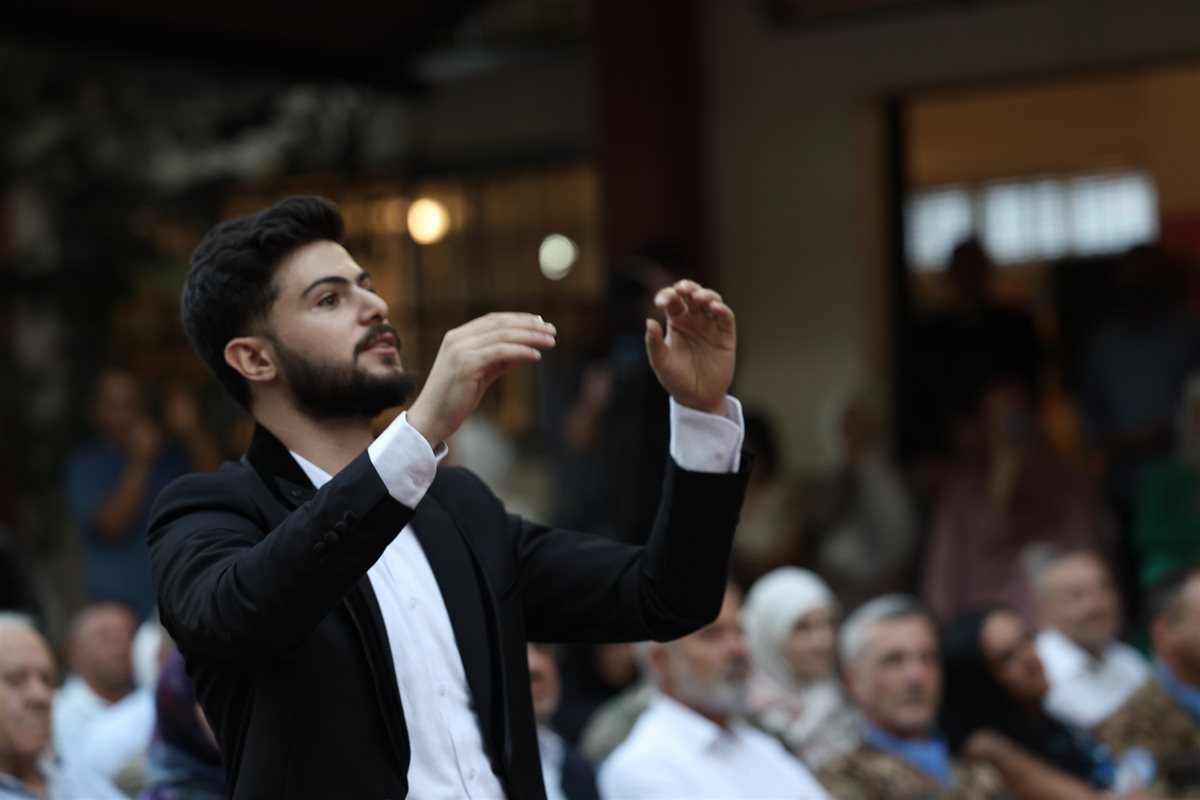 إحتفال حاشد في ثانوية البازورية الرسمية تكريميا لطلابها الناجحين والمتفوقين في الإمتحانات الرسمية