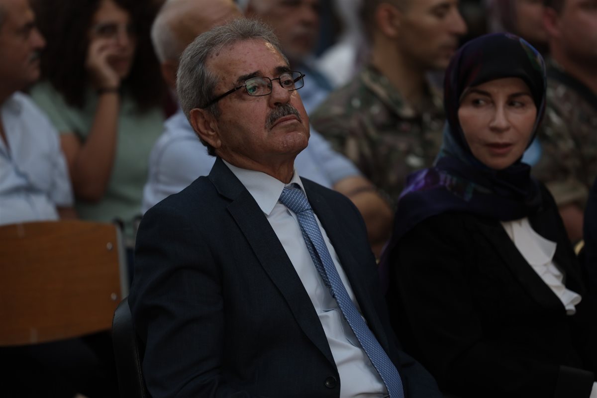 إحتفال حاشد في ثانوية البازورية الرسمية تكريميا لطلابها الناجحين والمتفوقين في الإمتحانات الرسمية