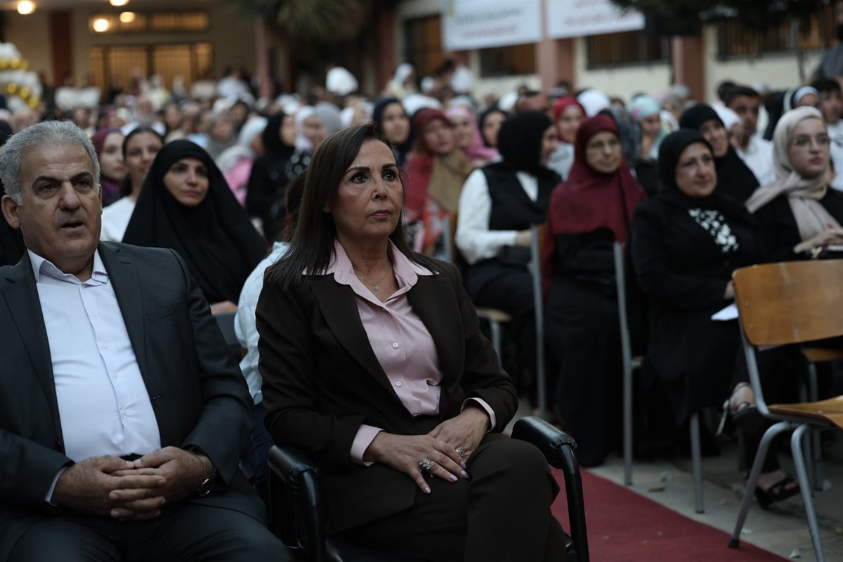 إحتفال حاشد في ثانوية البازورية الرسمية تكريميا لطلابها الناجحين والمتفوقين في الإمتحانات الرسمية