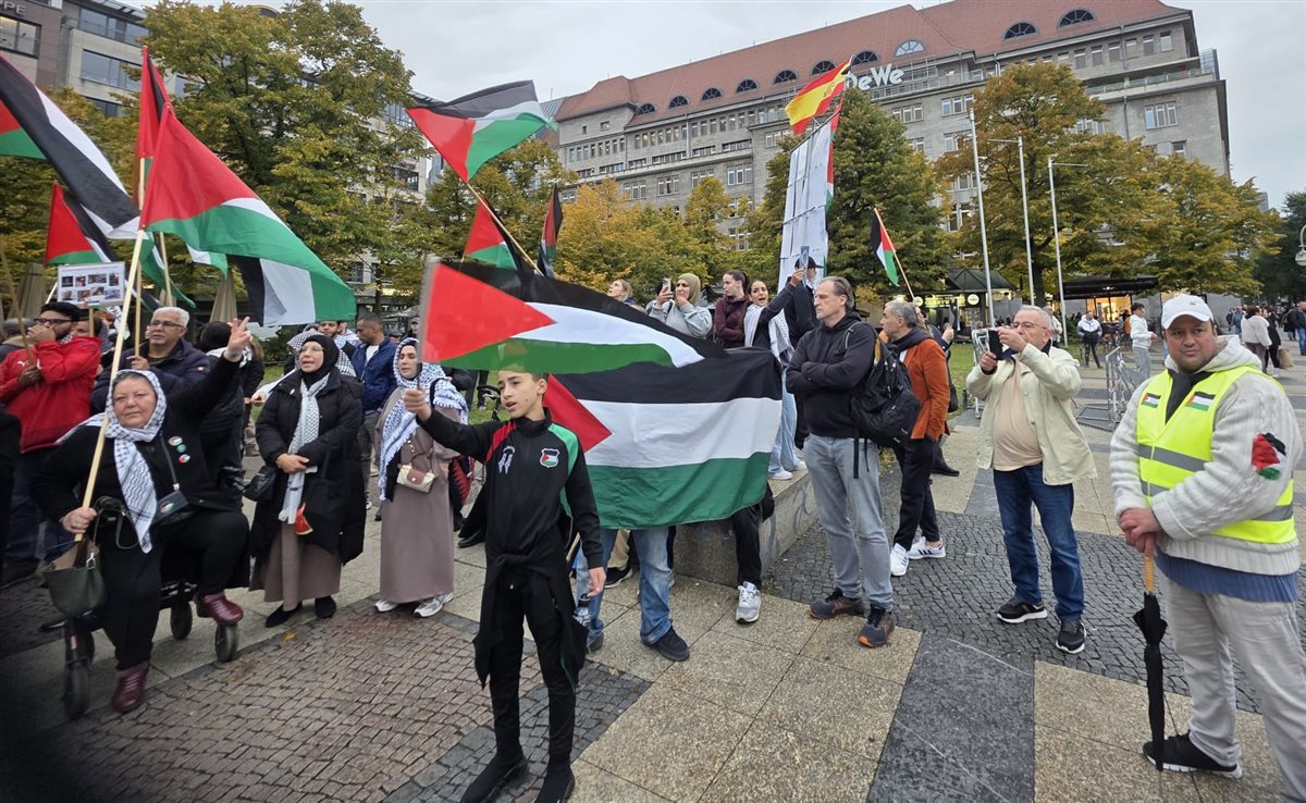 وقفة تضامنية حاشدة في برلين ضد الإبادة الجماعية في فلسطين