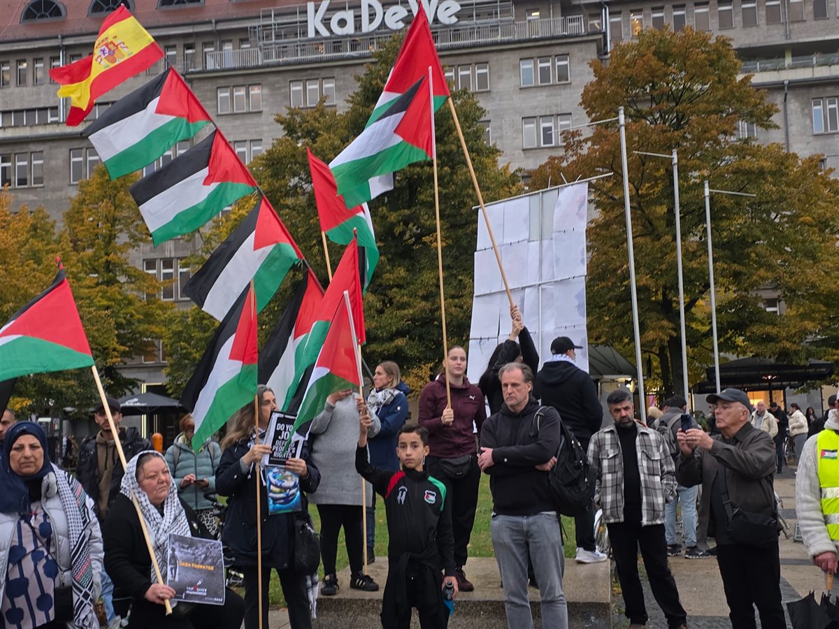 وقفة تضامنية حاشدة في برلين ضد الإبادة الجماعية في فلسطين
