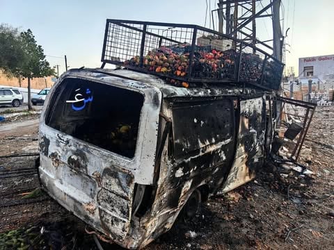 غارات عنيفة استهدفت معارض للجرافات والحفارات في المصيلح - الزهراني فجرا