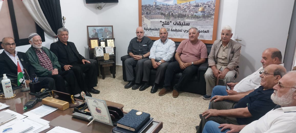 اتحاد نقابات عمال فلسطين يهنئ اللواء ماهر شبايطة بنجاح مؤتمر فتح السابع في صيدا