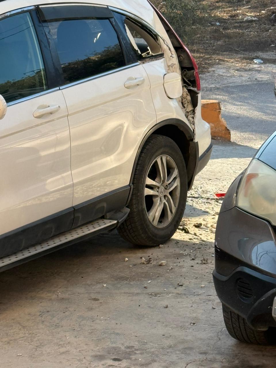 بالصور: أضرار جسيمة في المنازل والممتلكات جراء الغارتين على بنعفول