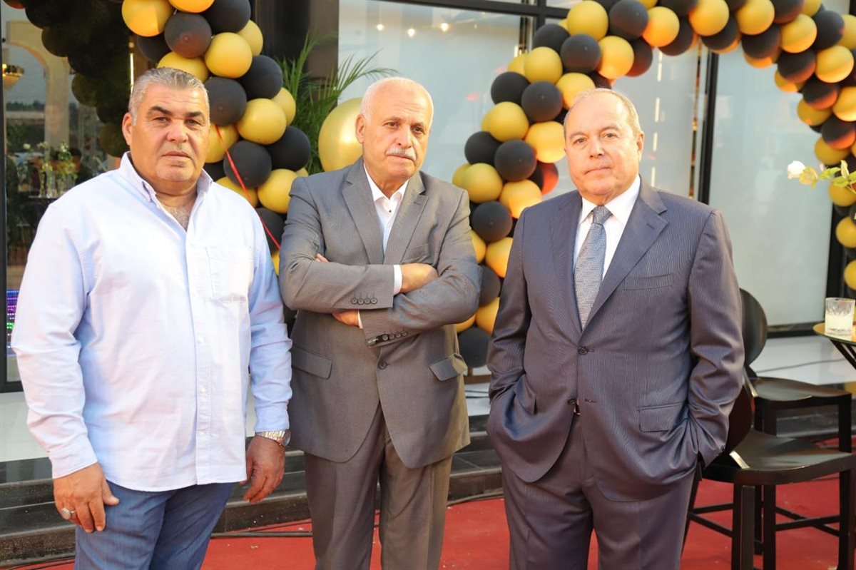 افتتاح حاشد لـ العندليب في صور: أكبر صالة عرض للأراغيل والسجائر في الجنوب