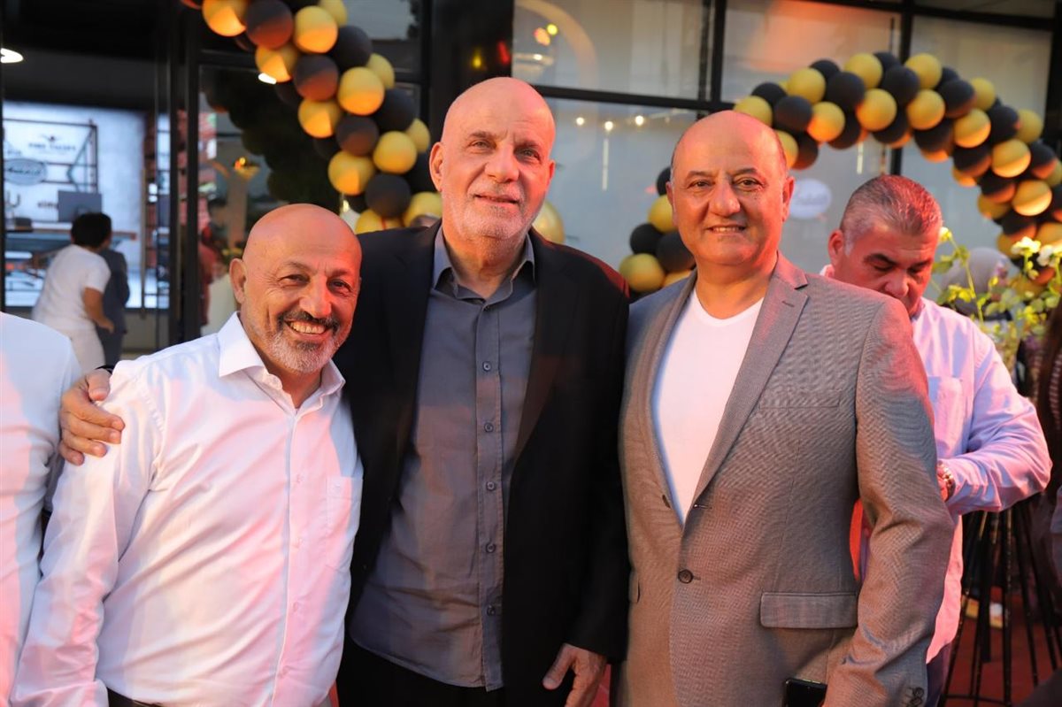 افتتاح حاشد لـ العندليب في صور: أكبر صالة عرض للأراغيل والسجائر في الجنوب