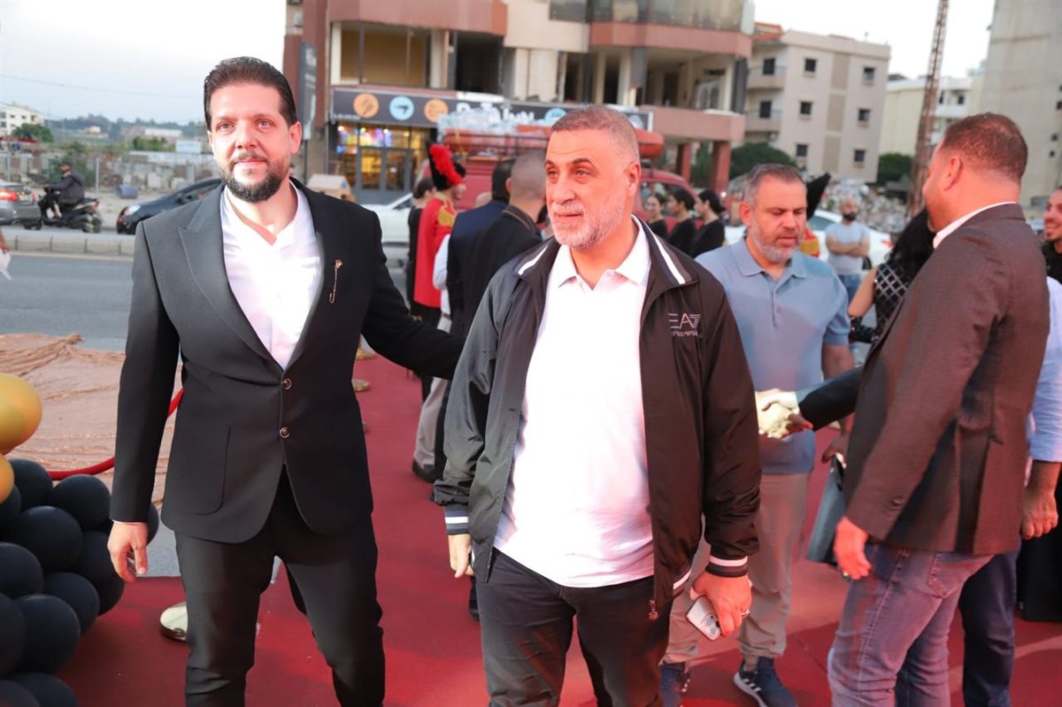 افتتاح حاشد لـ العندليب في صور: أكبر صالة عرض للأراغيل والسجائر في الجنوب