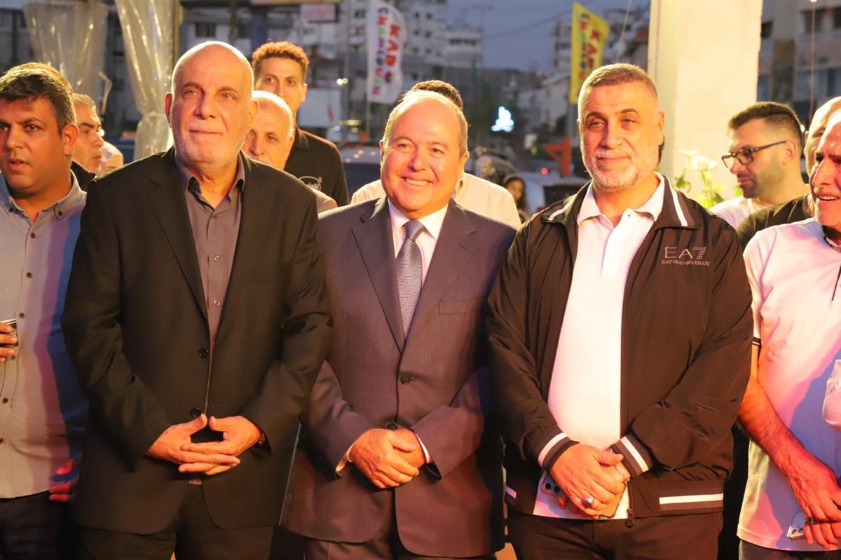 افتتاح حاشد لـ العندليب في صور: أكبر صالة عرض للأراغيل والسجائر في الجنوب