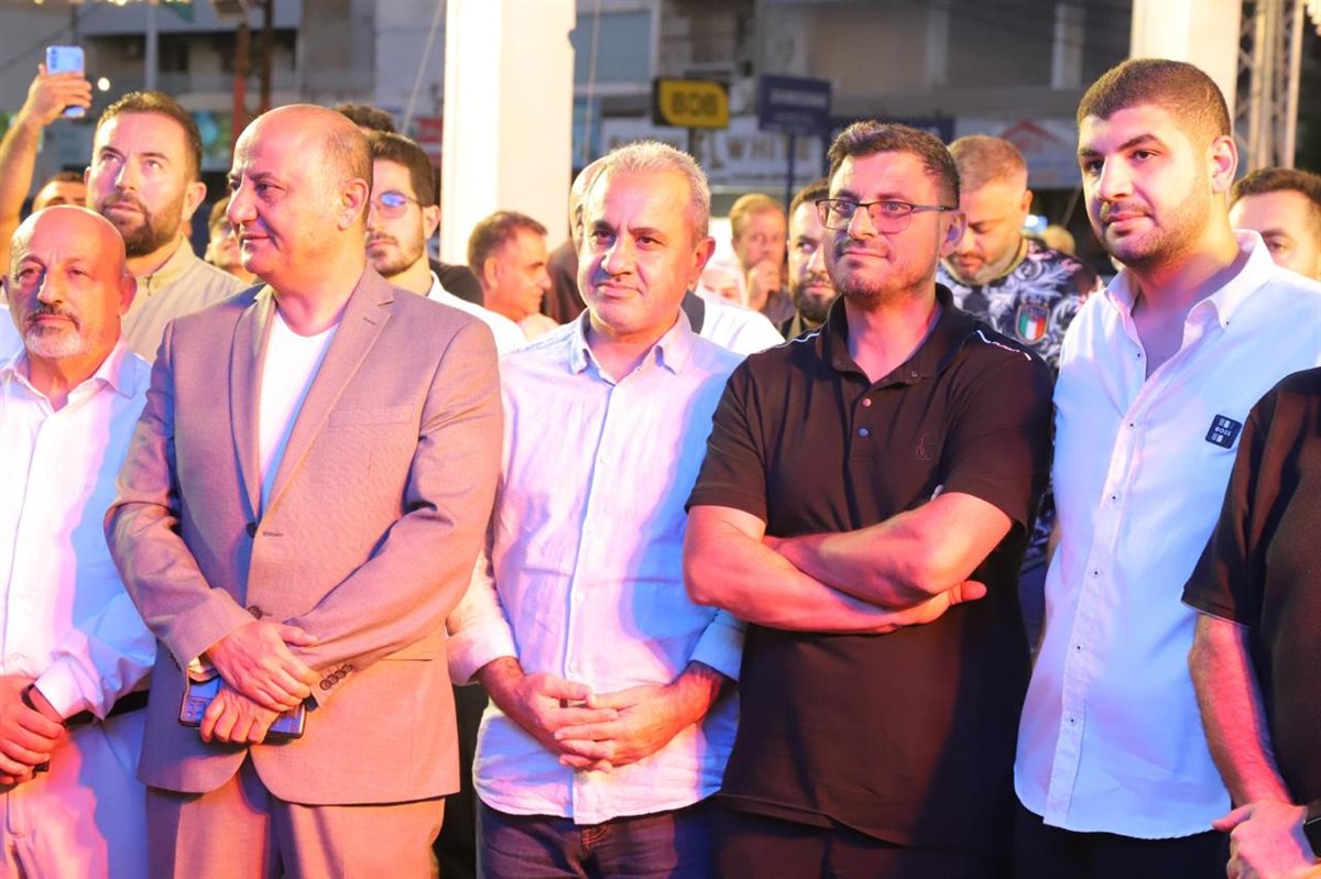 افتتاح حاشد لـ العندليب في صور: أكبر صالة عرض للأراغيل والسجائر في الجنوب