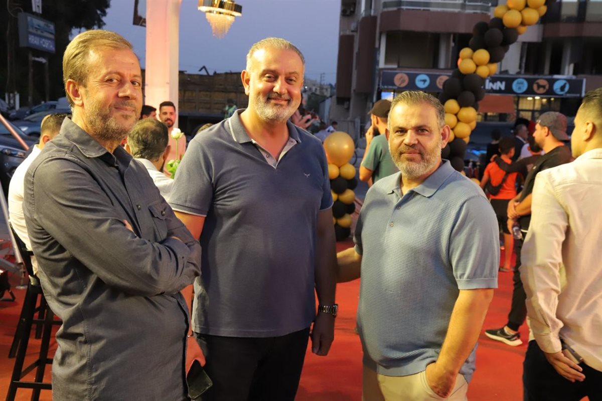 افتتاح حاشد لـ العندليب في صور: أكبر صالة عرض للأراغيل والسجائر في الجنوب