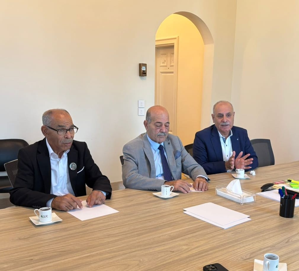 اتحاد نقابات عمال فلسطين فرع لبنان يلتقي رئيس لجنة الحوار اللبناني الفلسطيني في السراي الحكومي اتحاد نقابات عمال فلسطين فرع لبنان يلتقي رئيس لجنة الحوار اللبناني الفلسطيني في السراي الحكومي