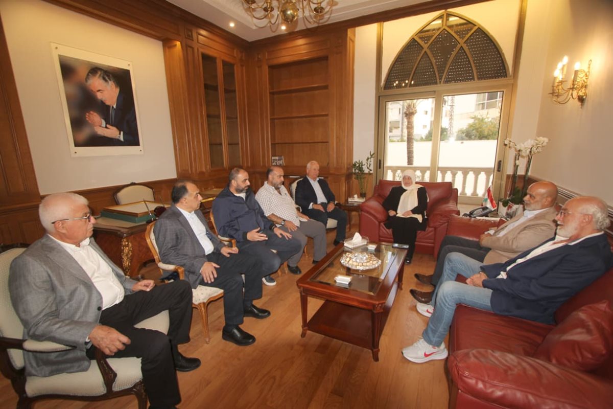 بهية الحريري تلتقي وفد الجماعة الإسلامية برئاسة بسام حمود بهية الحريري تلتقي وفد الجماعة الإسلامية برئاسة بسام حمود