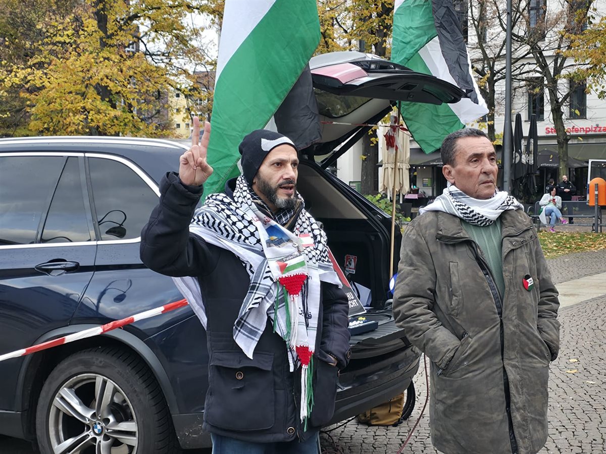 وقفة تضامنية حاشدة في برلين دعما لفلسطين ورفضا لتسليح إسرائيل وقفة تضامنية حاشدة في برلين دعما لفلسطين ورفضا لتسليح إسرائيل