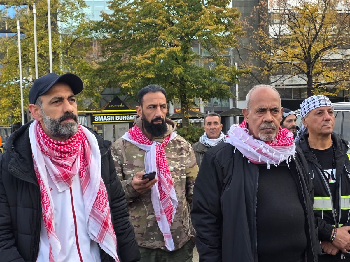 وقفة تضامنية حاشدة في برلين دعما لفلسطين ورفضا لتسليح إسرائيل وقفة تضامنية حاشدة في برلين دعما لفلسطين ورفضا لتسليح إسرائيل