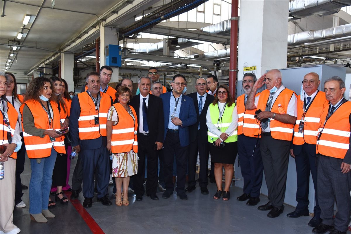 سقلاوي في لقاء مع الإعلاميين في العيد التسعين لـالريجي: عائدات الخزينة من ارباحنا ستلامس 500 مليون دولار سنة 2025 سقلاوي في لقاء مع الإعلاميين في العيد التسعين لـالريجي: عائدات الخزينة من ارباحنا ستلامس 500 مليون دولار سنة 2025