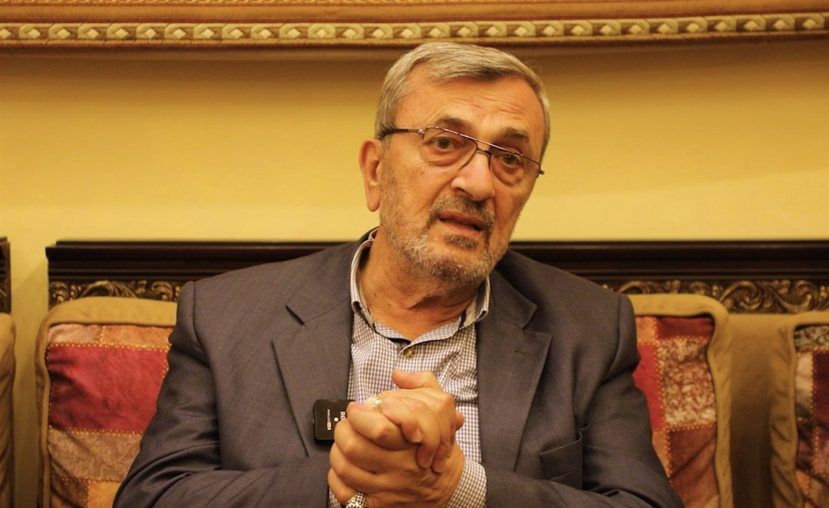 النائب عز الدين استقبل وفدا من فعاليات صور في مكتبه النائب عز الدين استقبل وفدا من فعاليات صور في مكتبه