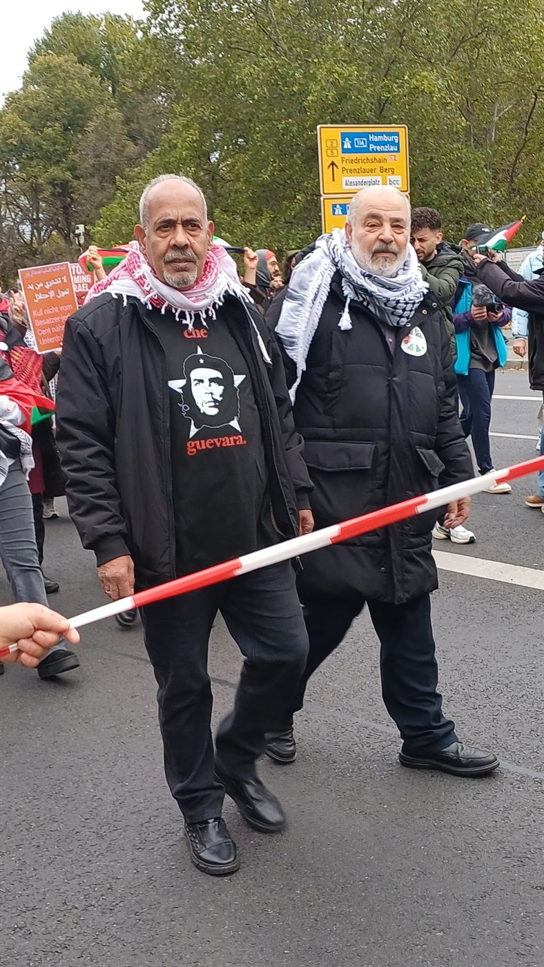 مظاهرة حاشدة في قلب برلين: صوت فلسطيني موحد يصدح ضد الإبادة في غزة مظاهرة حاشدة في قلب برلين: صوت فلسطيني موحد يصدح ضد الإبادة في غزة