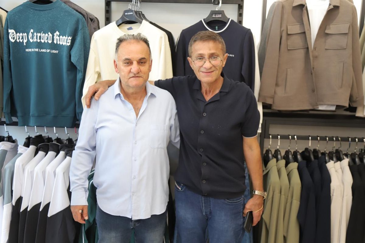 افتتاح فرع جديد لمحلات العجمي للألبسة الرجالية Al Ajami store في صور