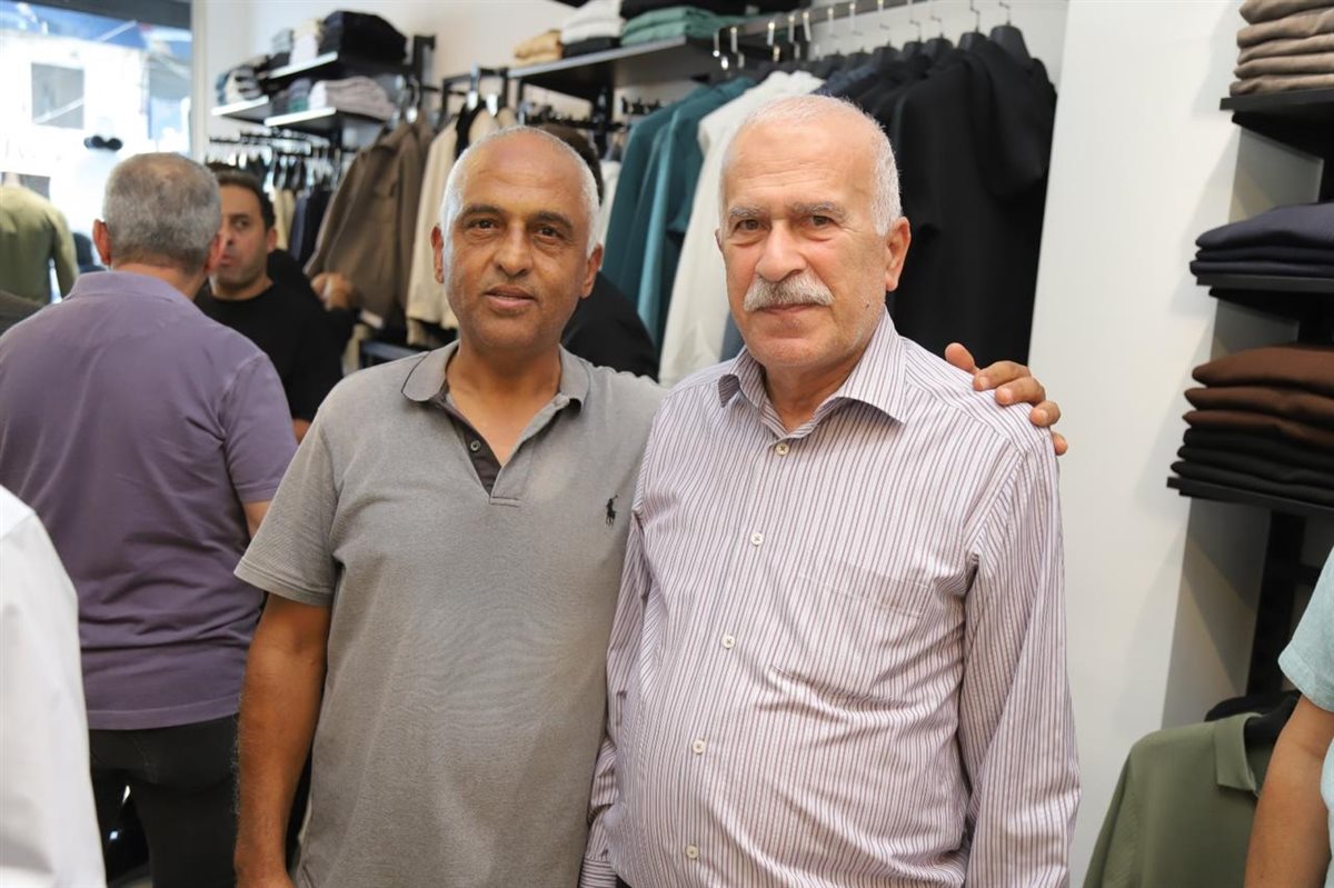 افتتاح فرع جديد لمحلات العجمي للألبسة الرجالية Al Ajami store في صور