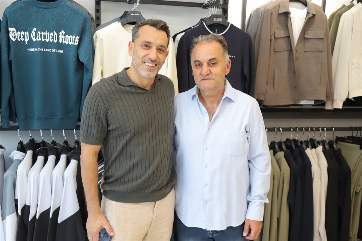 افتتاح فرع جديد لمحلات العجمي للألبسة الرجالية Al Ajami store في صور