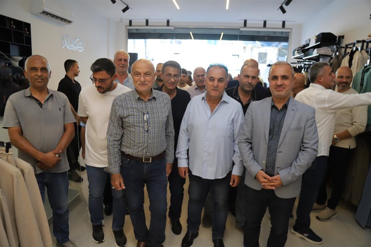 افتتاح فرع جديد لمحلات العجمي للألبسة الرجالية Al Ajami store في صور
