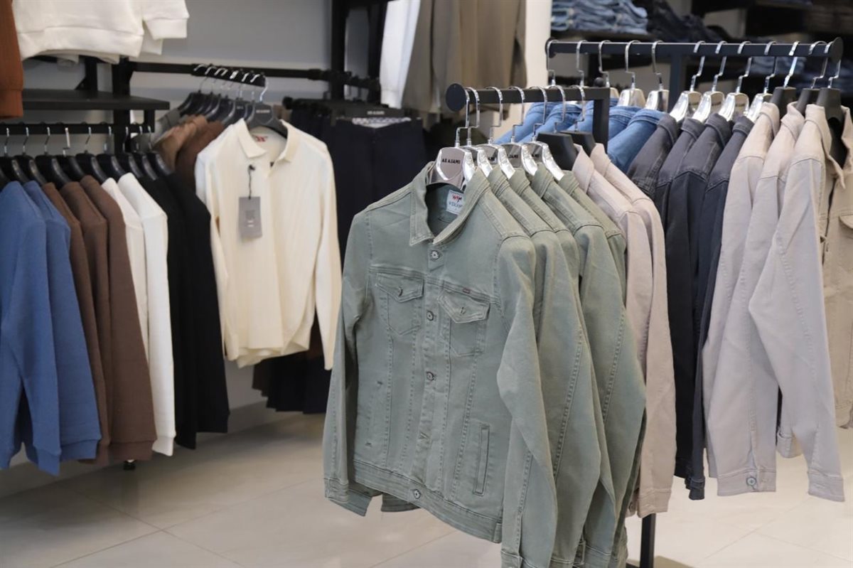 افتتاح فرع جديد لمحلات العجمي للألبسة الرجالية Al Ajami store في صور