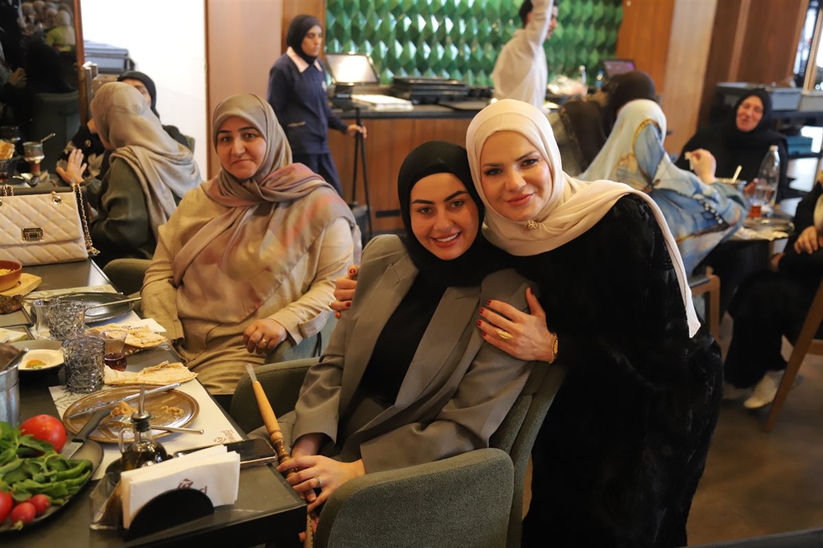 فطور صباحي بمناسبة مولد السيدة زينب (ع) وريع أسعار بطاقاته للعائلات النازحة من الشريط الحدودي فطور صباحي بمناسبة مولد السيدة زينب (ع) وريع أسعار بطاقاته للعائلات النازحة من الشريط الحدودي