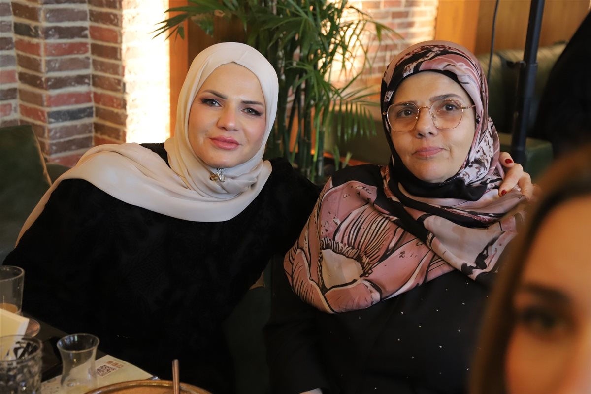 فطور صباحي بمناسبة مولد السيدة زينب (ع) وريع أسعار بطاقاته للعائلات النازحة من الشريط الحدودي فطور صباحي بمناسبة مولد السيدة زينب (ع) وريع أسعار بطاقاته للعائلات النازحة من الشريط الحدودي