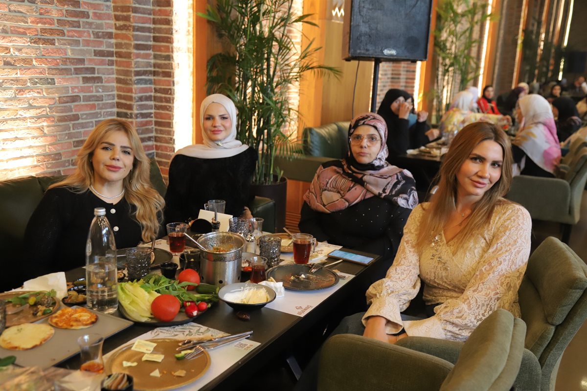 فطور صباحي بمناسبة مولد السيدة زينب (ع) وريع أسعار بطاقاته للعائلات النازحة من الشريط الحدودي فطور صباحي بمناسبة مولد السيدة زينب (ع) وريع أسعار بطاقاته للعائلات النازحة من الشريط الحدودي