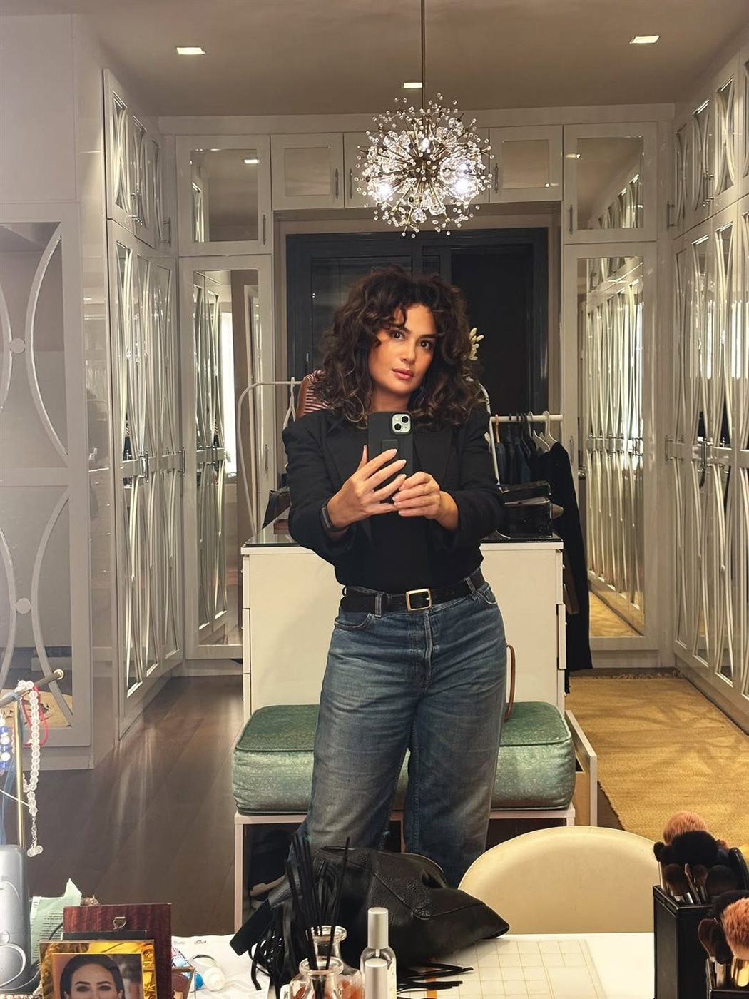 ممثلة مصرية شهيرة بإطلالات مختلفة جديدة والجمهور يغازلها (صور) ممثلة مصرية شهيرة بإطلالات مختلفة جديدة والجمهور يغازلها (صور)