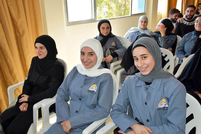 معهد جويا الفني يكرم الأستاذ محمود دكروب تقديرا لمسيرته التعليمية